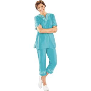 AmeriMark Embroidered Floral Trim Capri Set Women’s Capri Top & Pants Outfit(Aqua Sky)